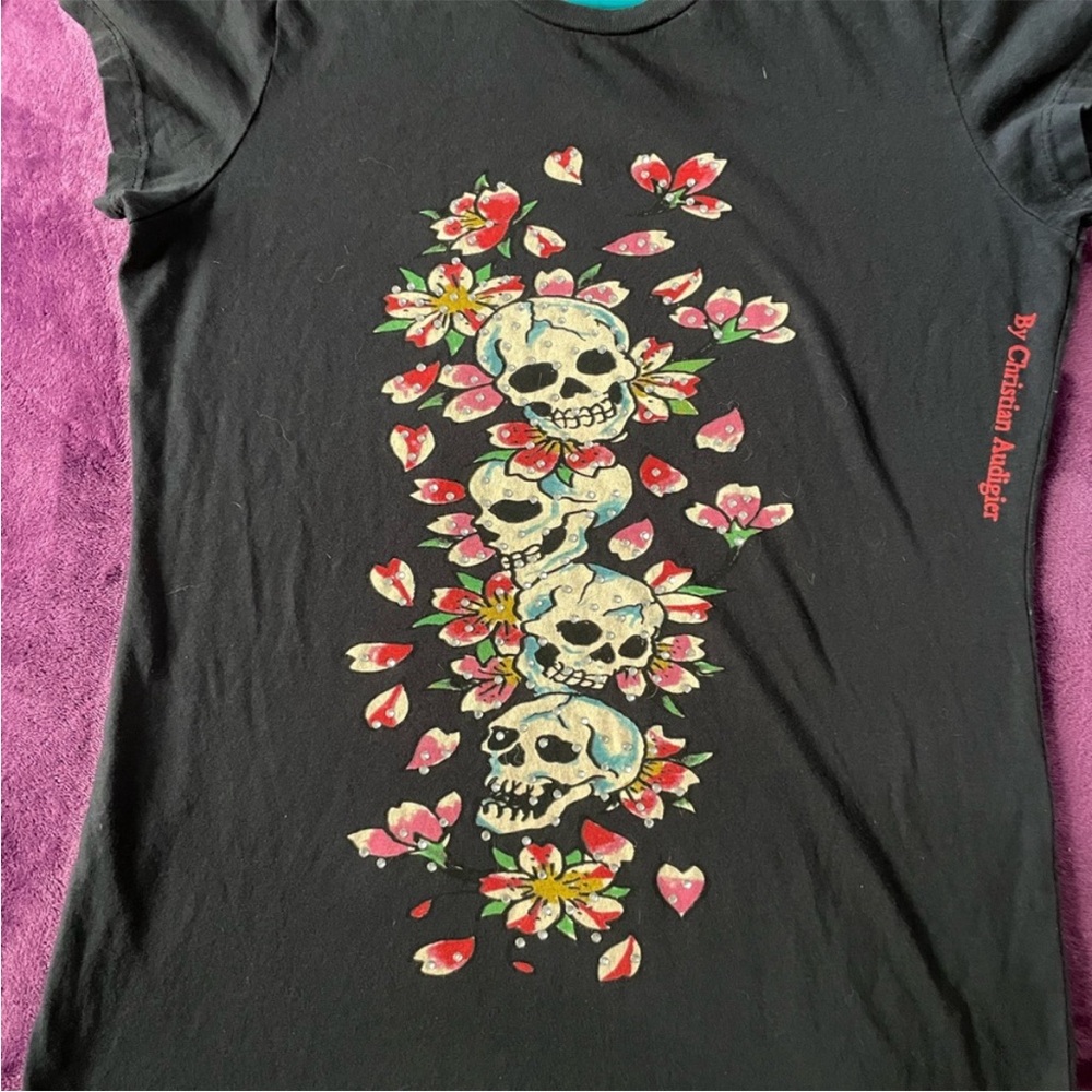 Ed Hardy s/s fitted tee, skulls and flowers with rhinestones woman’s large